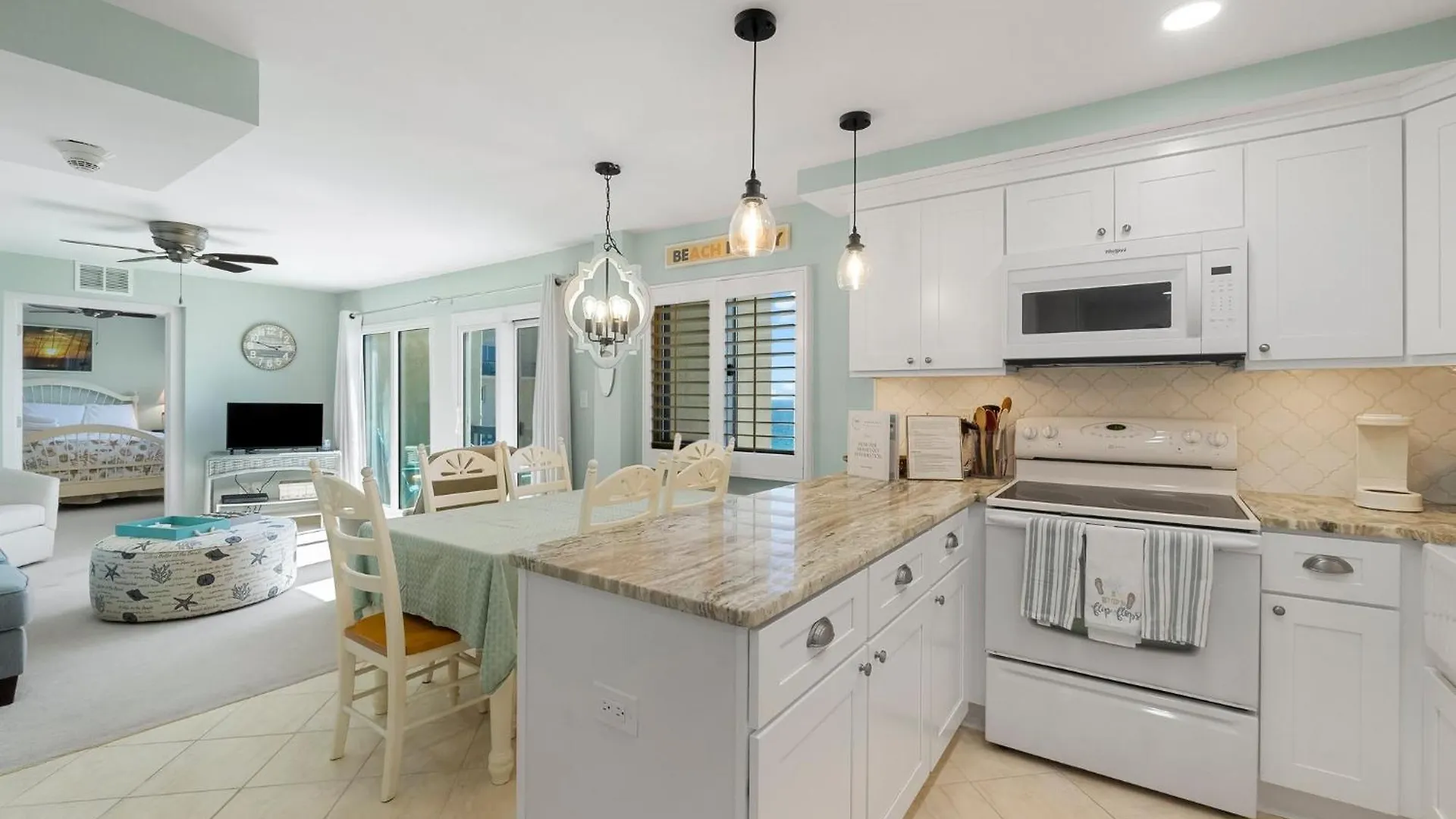 Fabulous 3-Bed 3-Bath Condo With Private Covered Parking Space! 파나마 시티