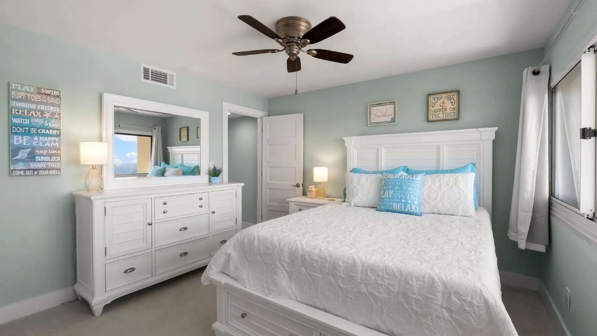 Fabulous 3-Bed 3-Bath Condo With Private Covered Parking Space! Panama City Beach